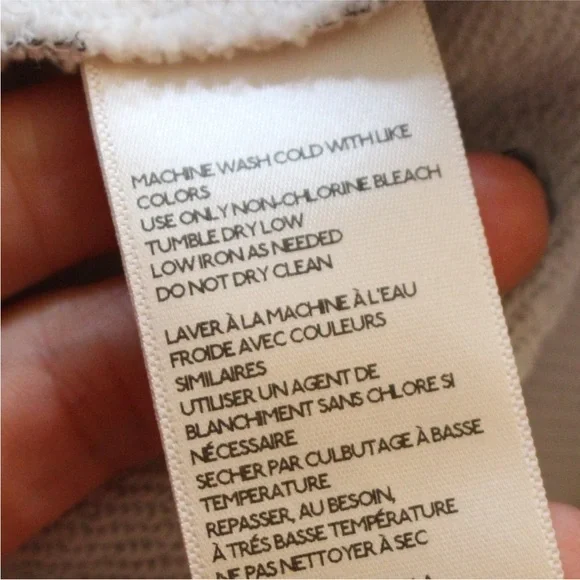 Maeve Anthropologie Heart Printed Sweatshirt Size Small - Picture 10 of 10